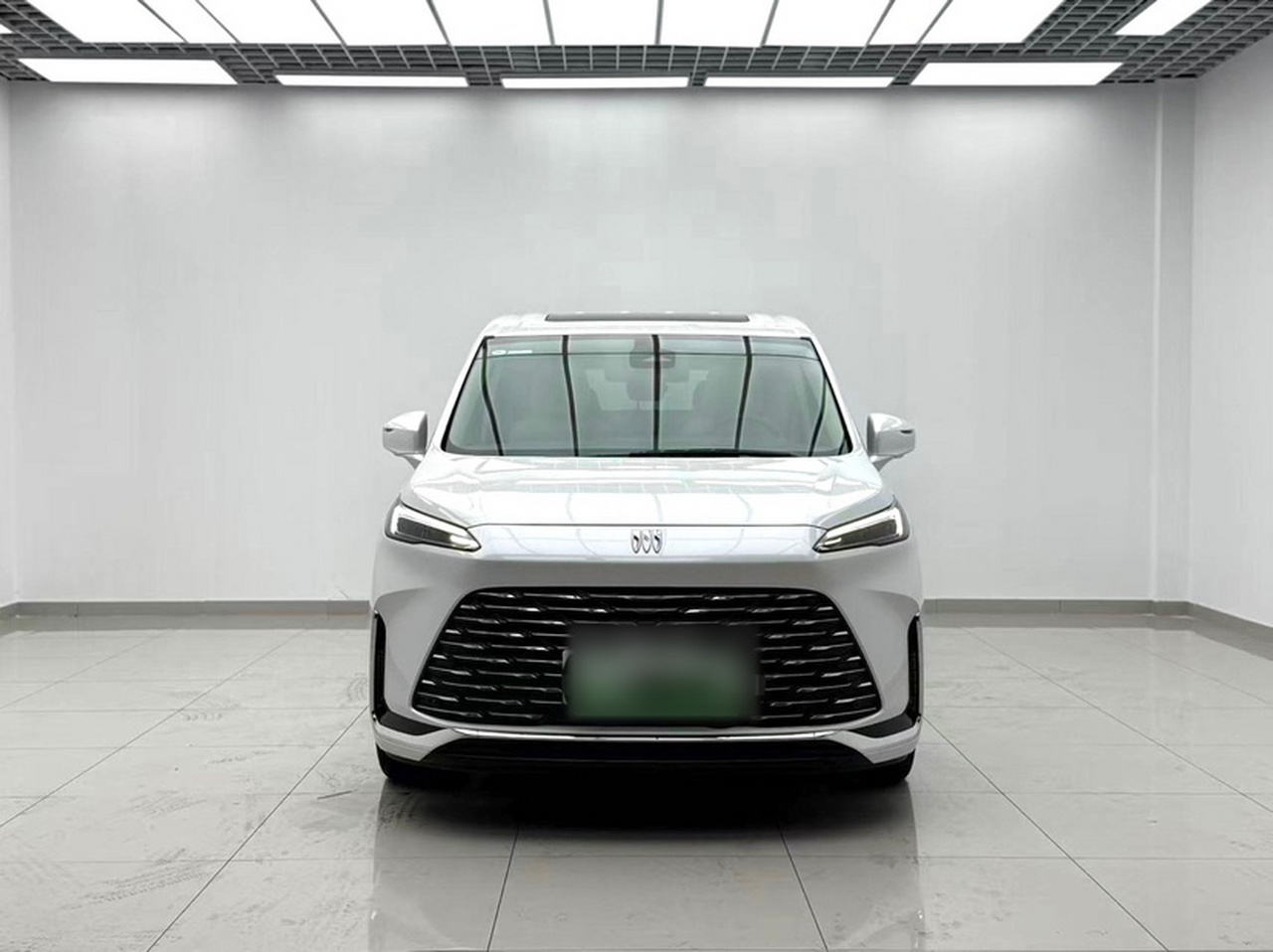 GL8 EV 2025 Exclusive photo 3