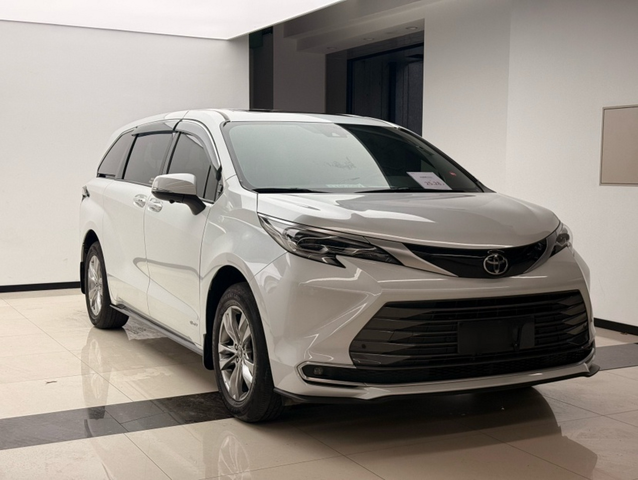 Sienna 2024 2.5L Hybrid AWD Luxury photo 4