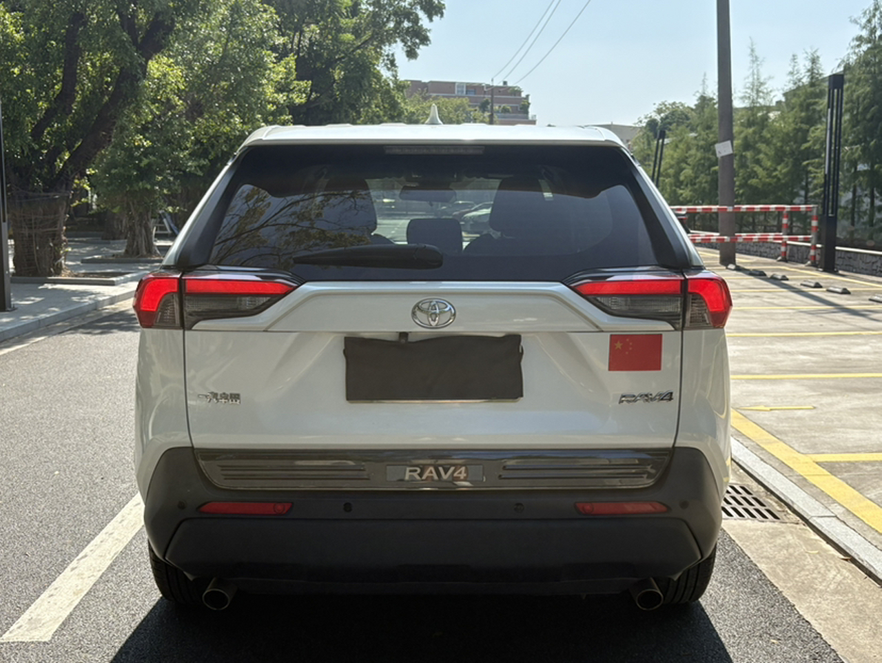 RAV4 2020 2.0L CVT RWD photo 4