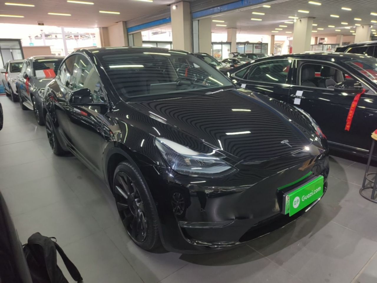 Model Y 2021 Standard Range RWD photo 3