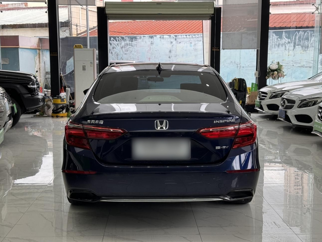 2022 Hybrid 2.0L photo 3