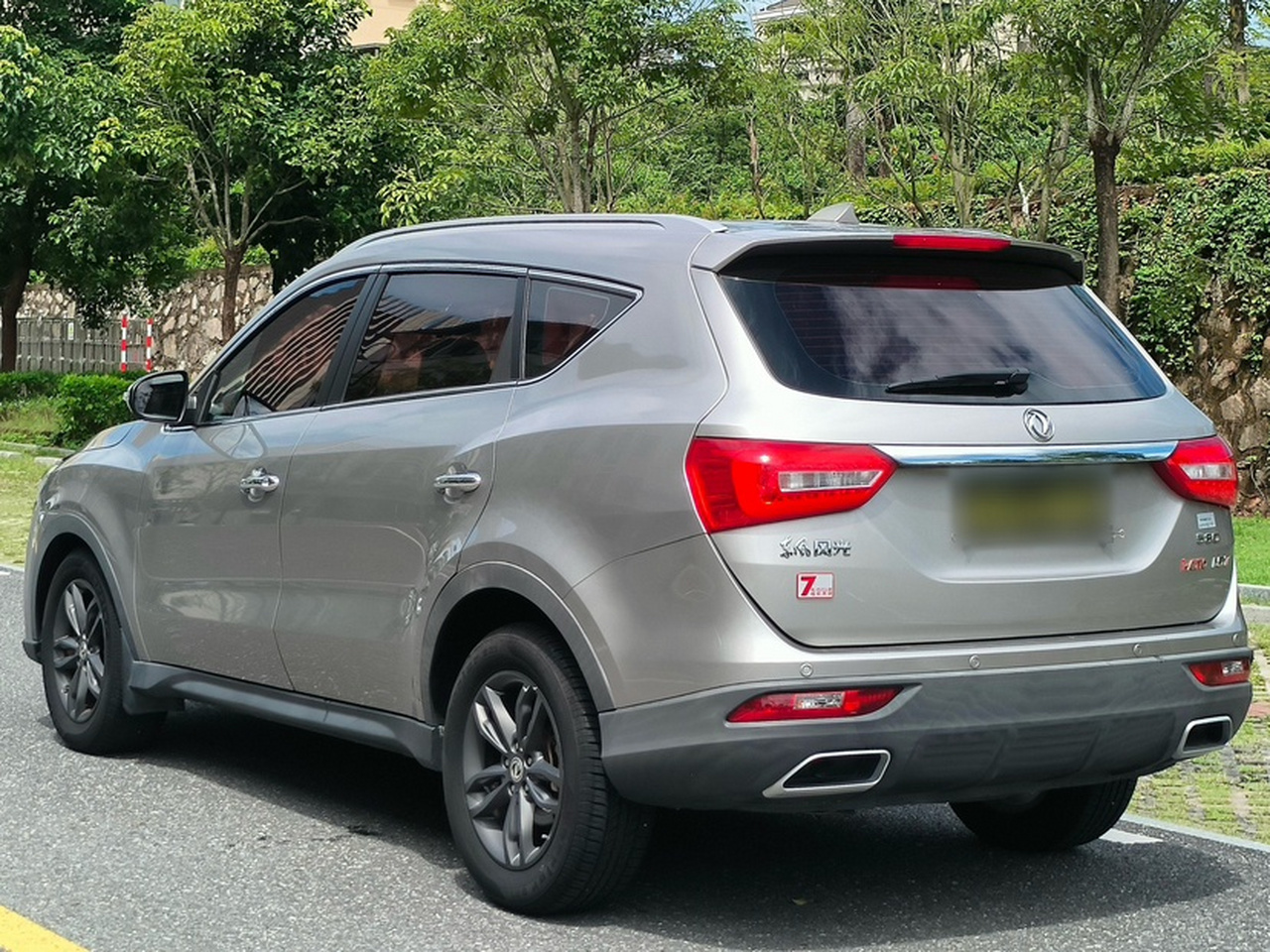 Fengon 580 2020 1.5T CVT Luxury photo 3