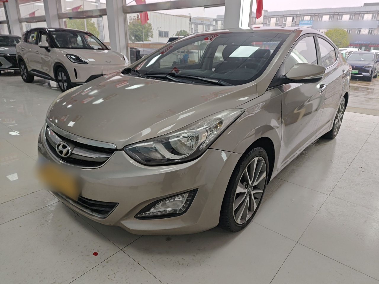 Elantra 2015 1.6L AT Leading