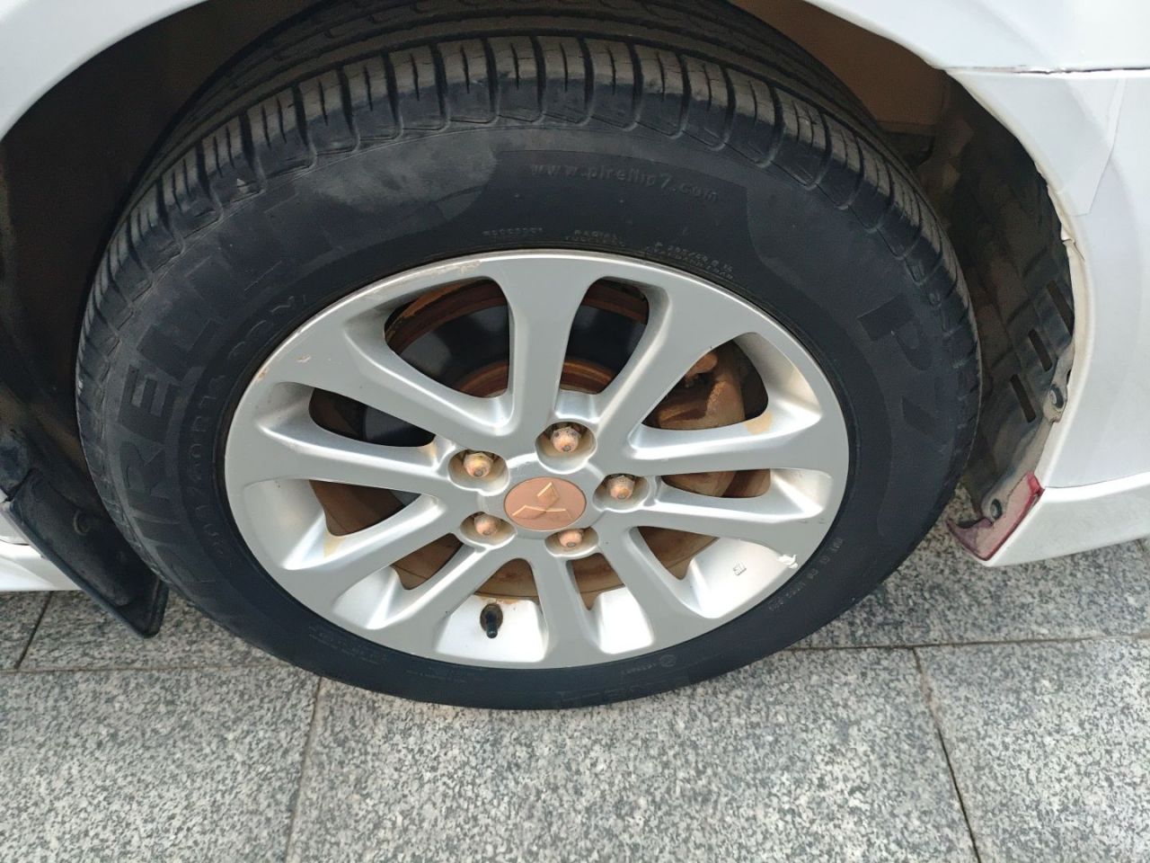 2011 1.8L CVT Luxury photo 3