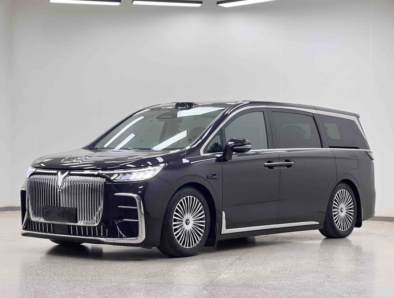 Voyah Dreamer 2025 PHEV AWD Flagship Qiankun