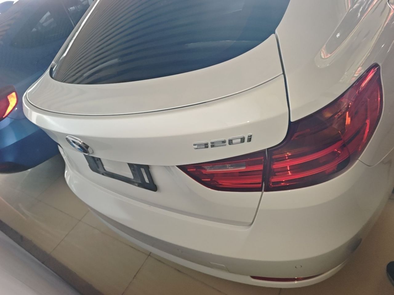 3 SeriesGT 2014 320i Leading photo 5