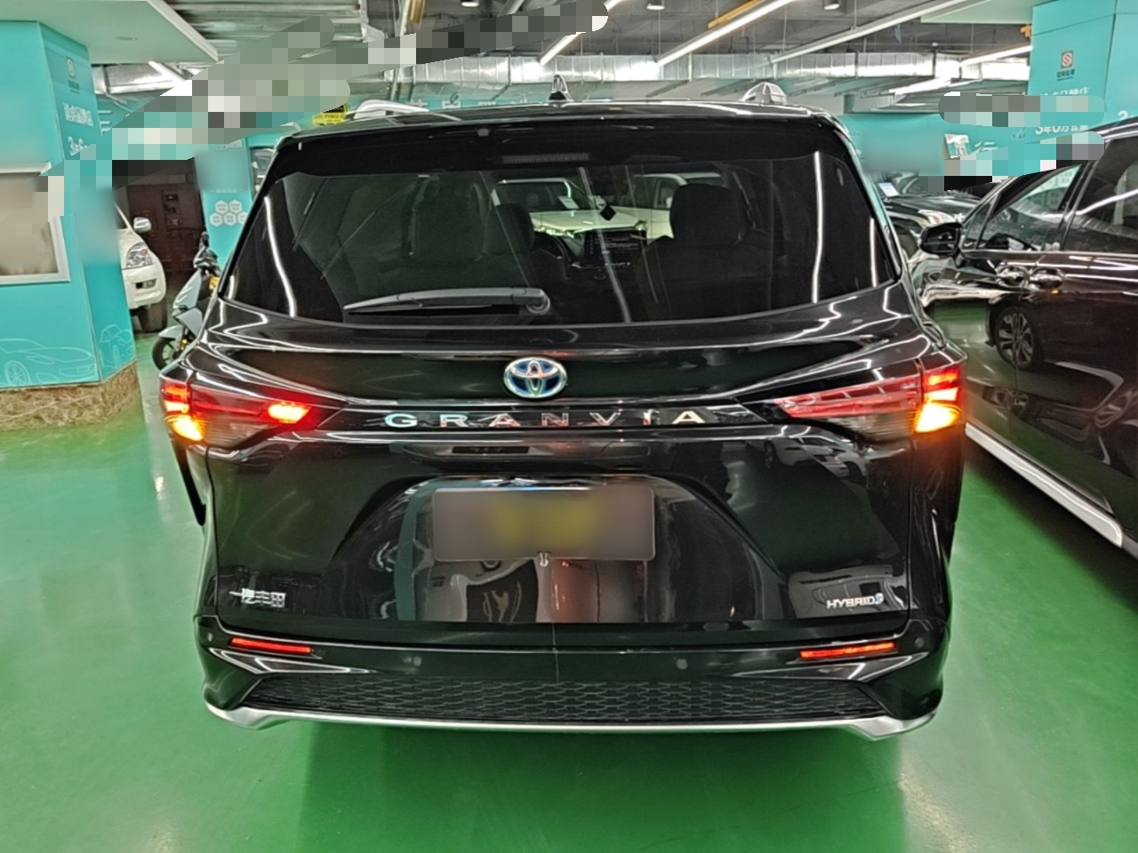 Granvia 2023 2.5L Hybrid Premium PLUS photo 4