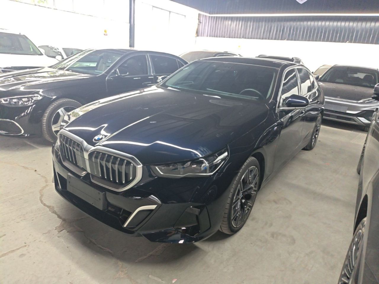 5 Series 2025 530Li Exclusive M Sport Package