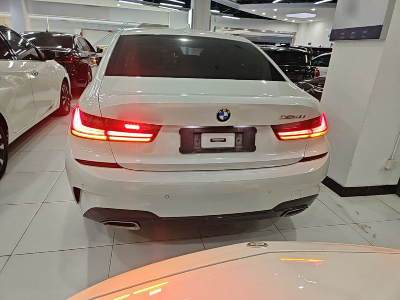 3 Series 2022 325Li M Sport Package photo 5