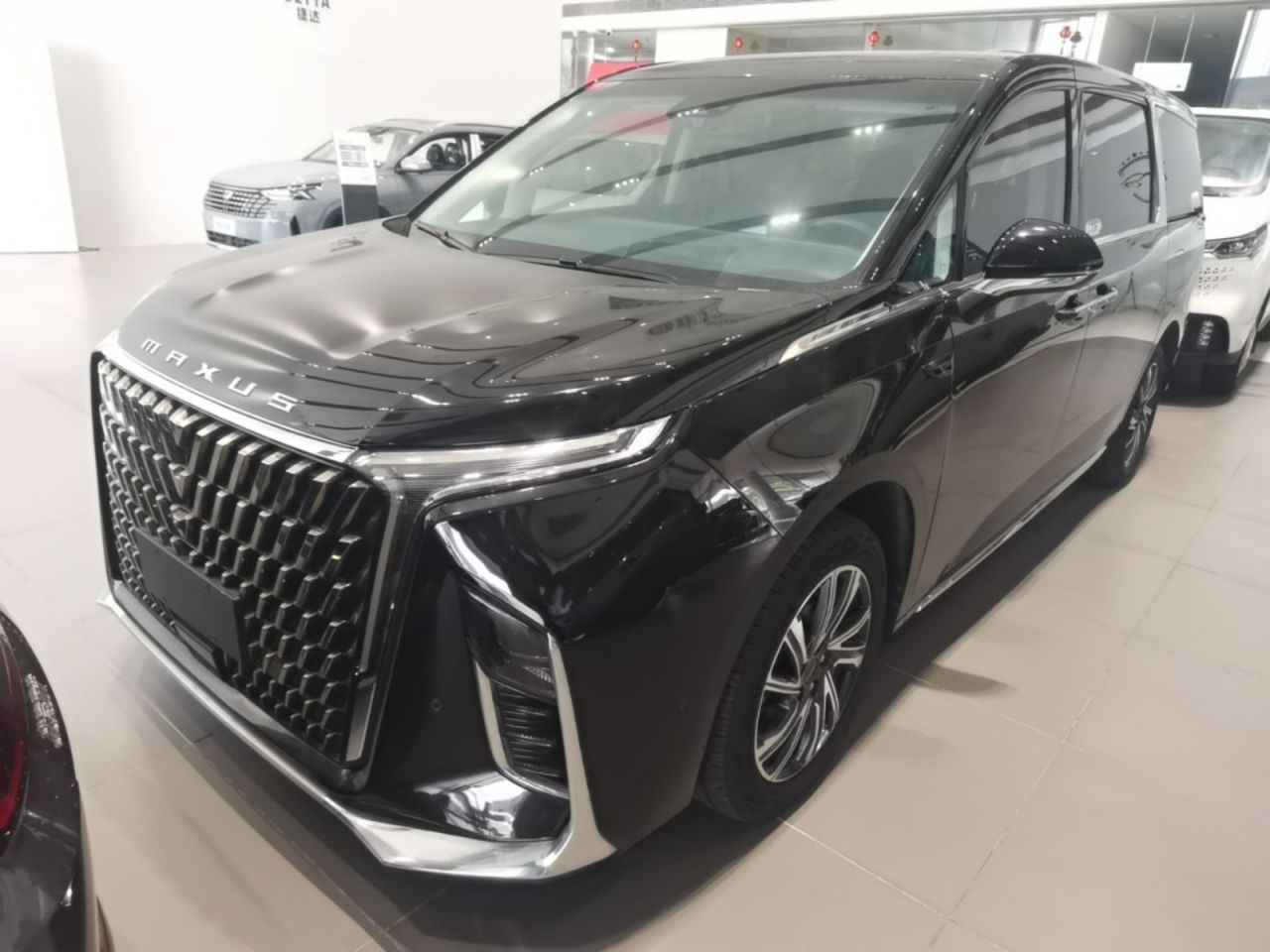 MAXUS G90 2022 2.0T 7-Seater