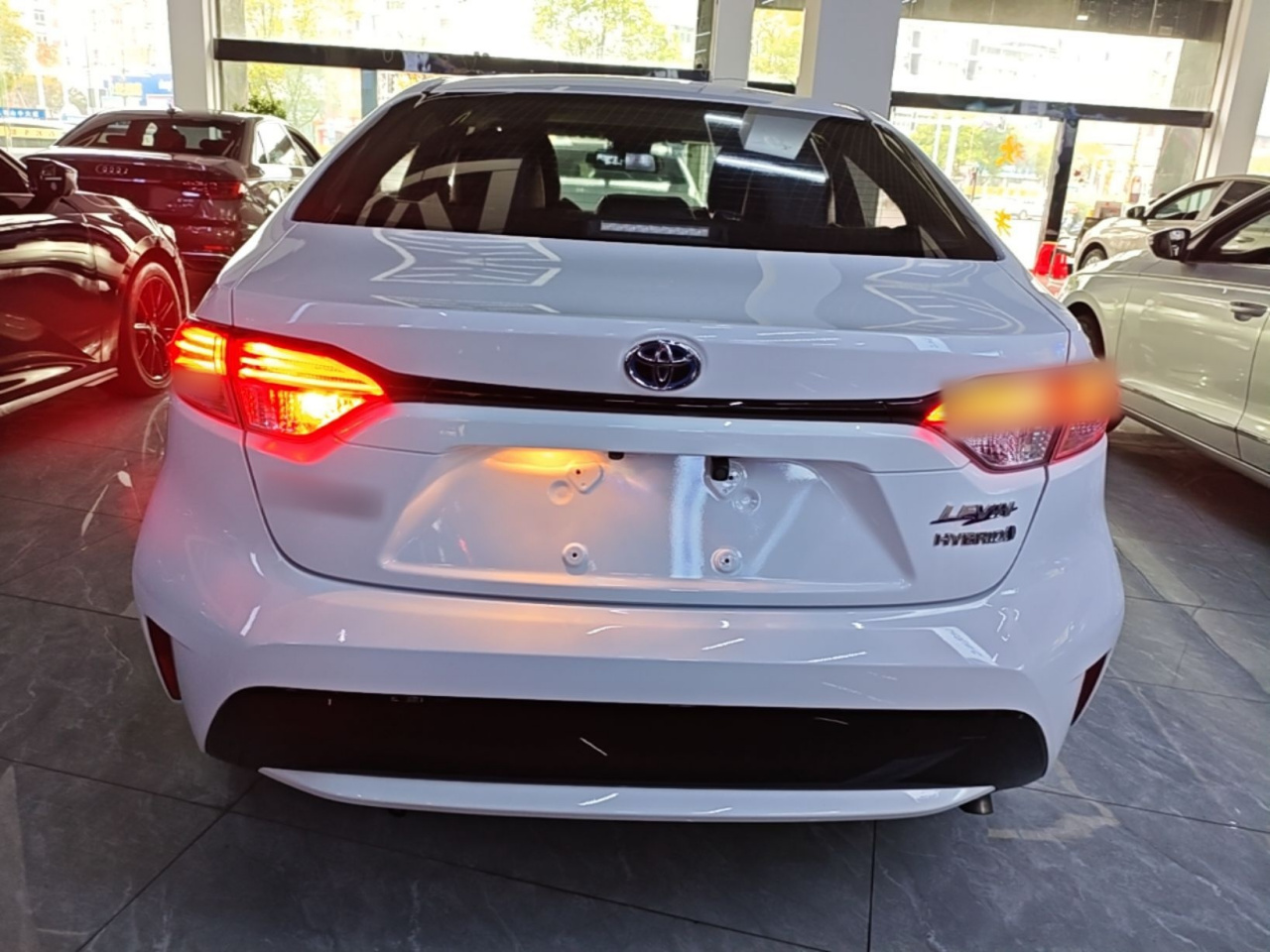 Levin 2022 Hybrid 1.8H E-CVT Luxury photo 5