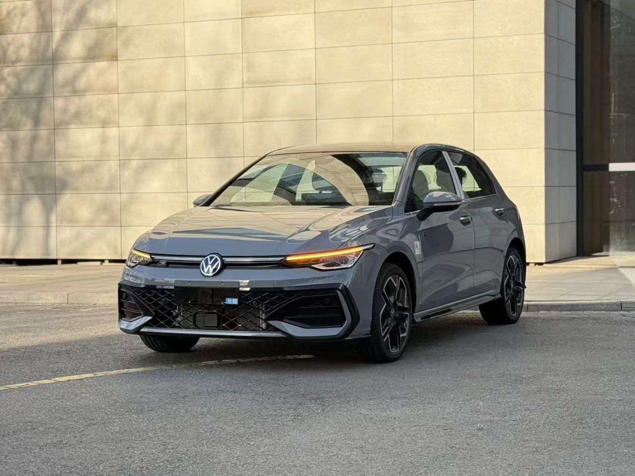 Golf 2025 300TSI R-Line