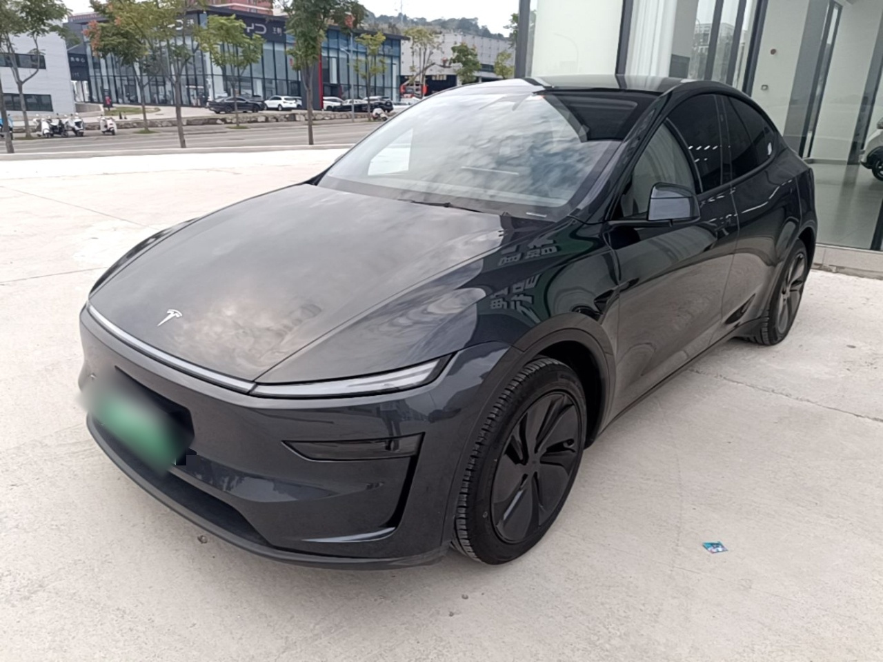 Model Y 2025 RWD