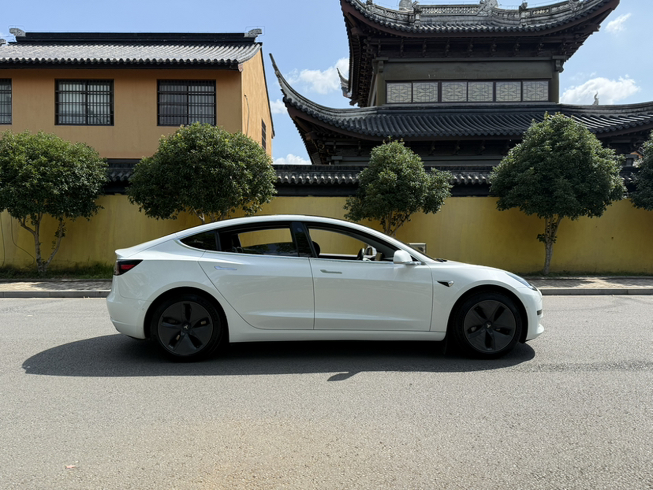 Model 3 2019 Standard Range RWD Upgraded photo 3