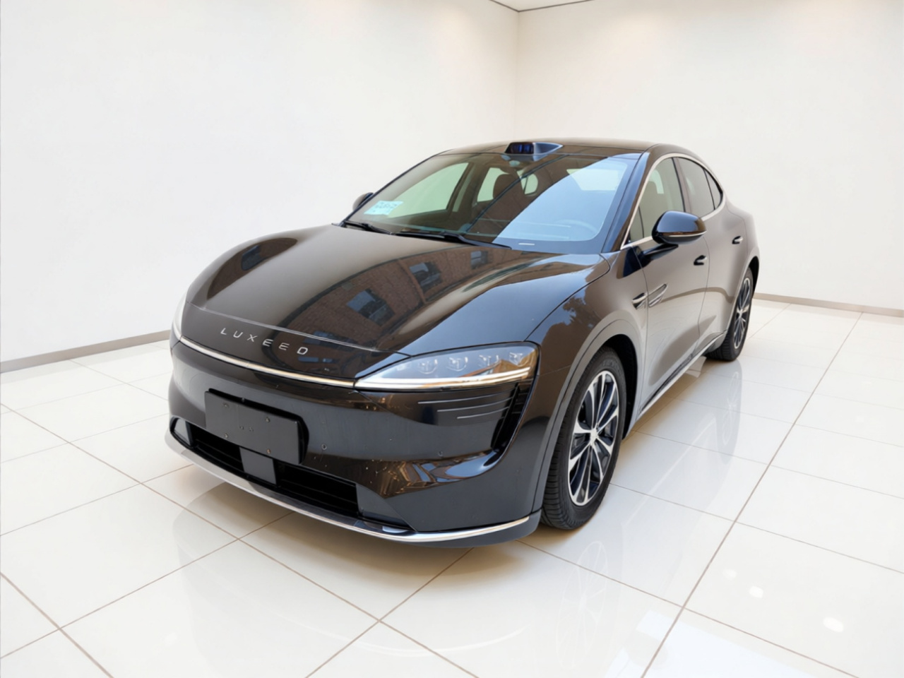 HIMA Luxeed R7 2025 EREV 251km Max