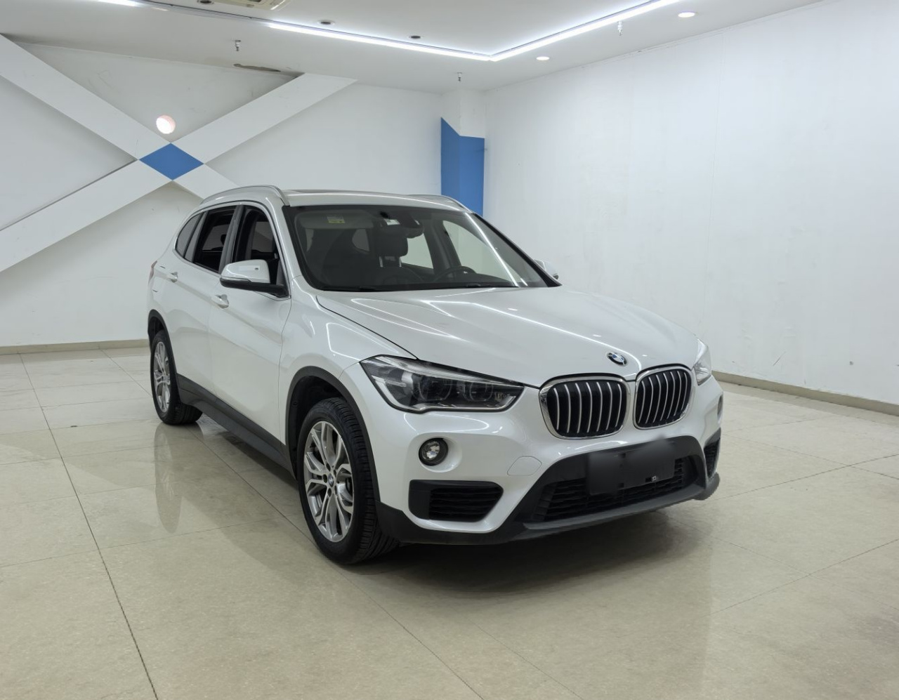 X1 2019 sDrive20Li Leading photo 2