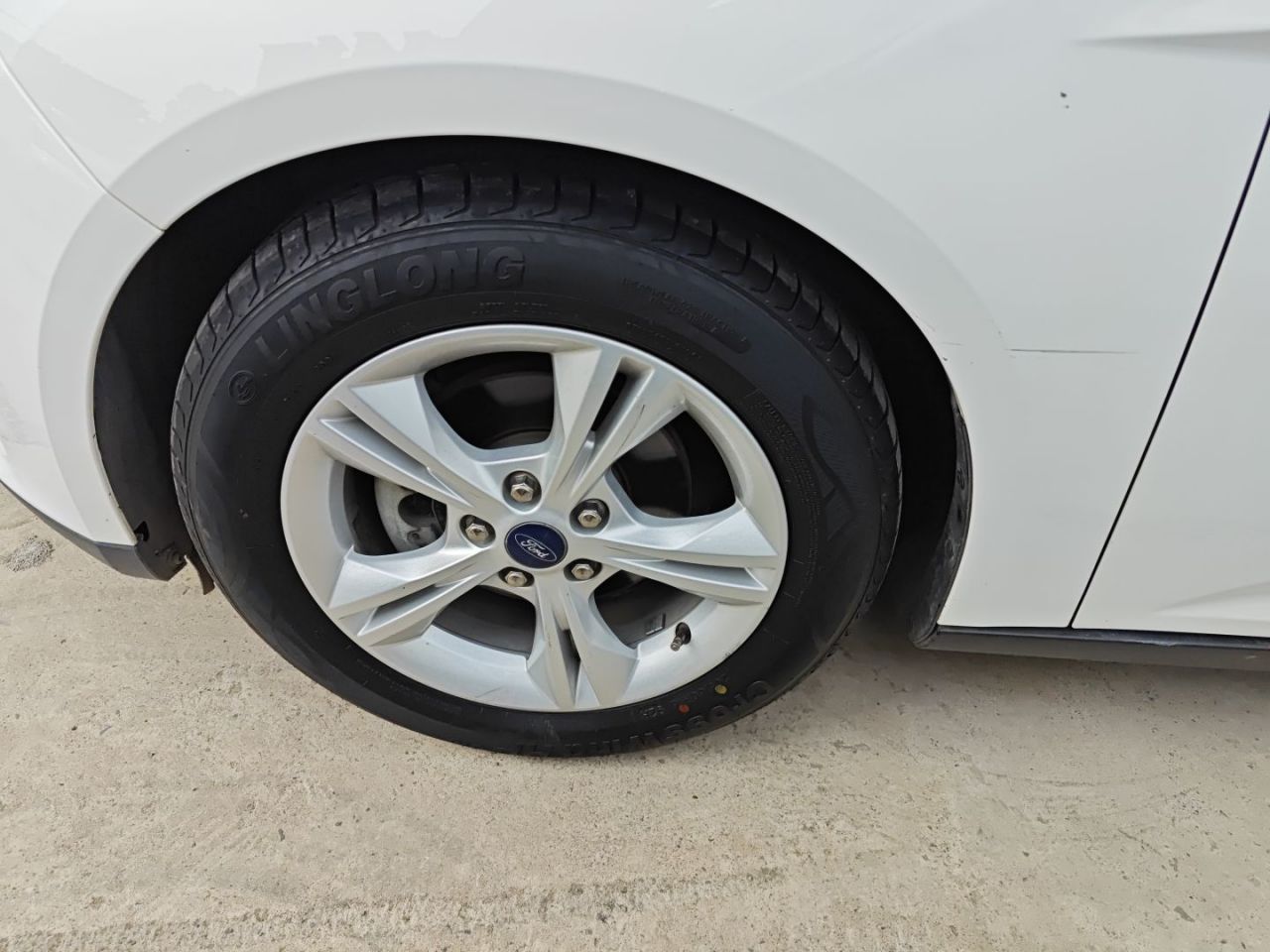 Focus 2017 Hatchback 1.6L AT Comfort photo 3