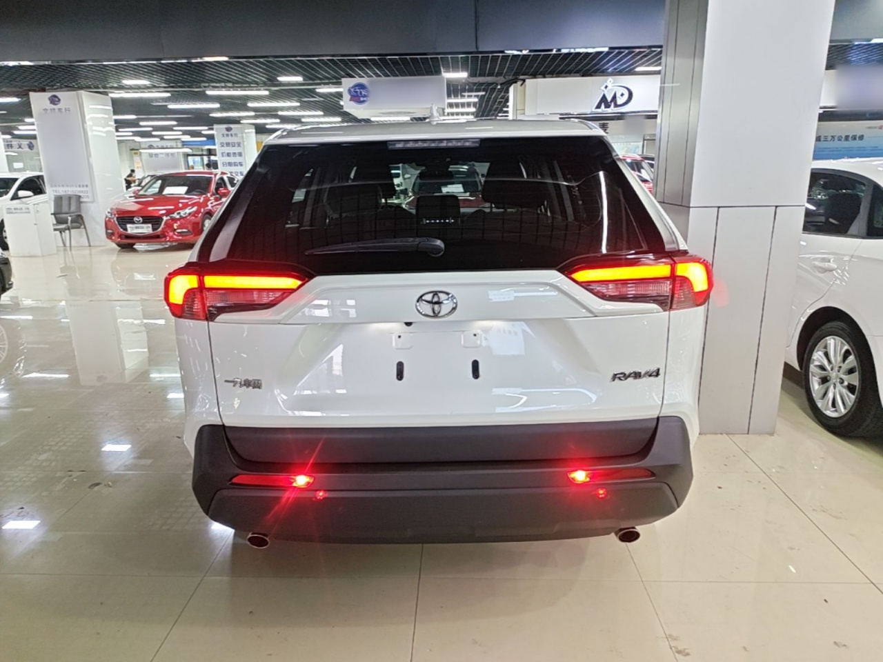 RAV4 2020 2.0L CVT RWD photo 5