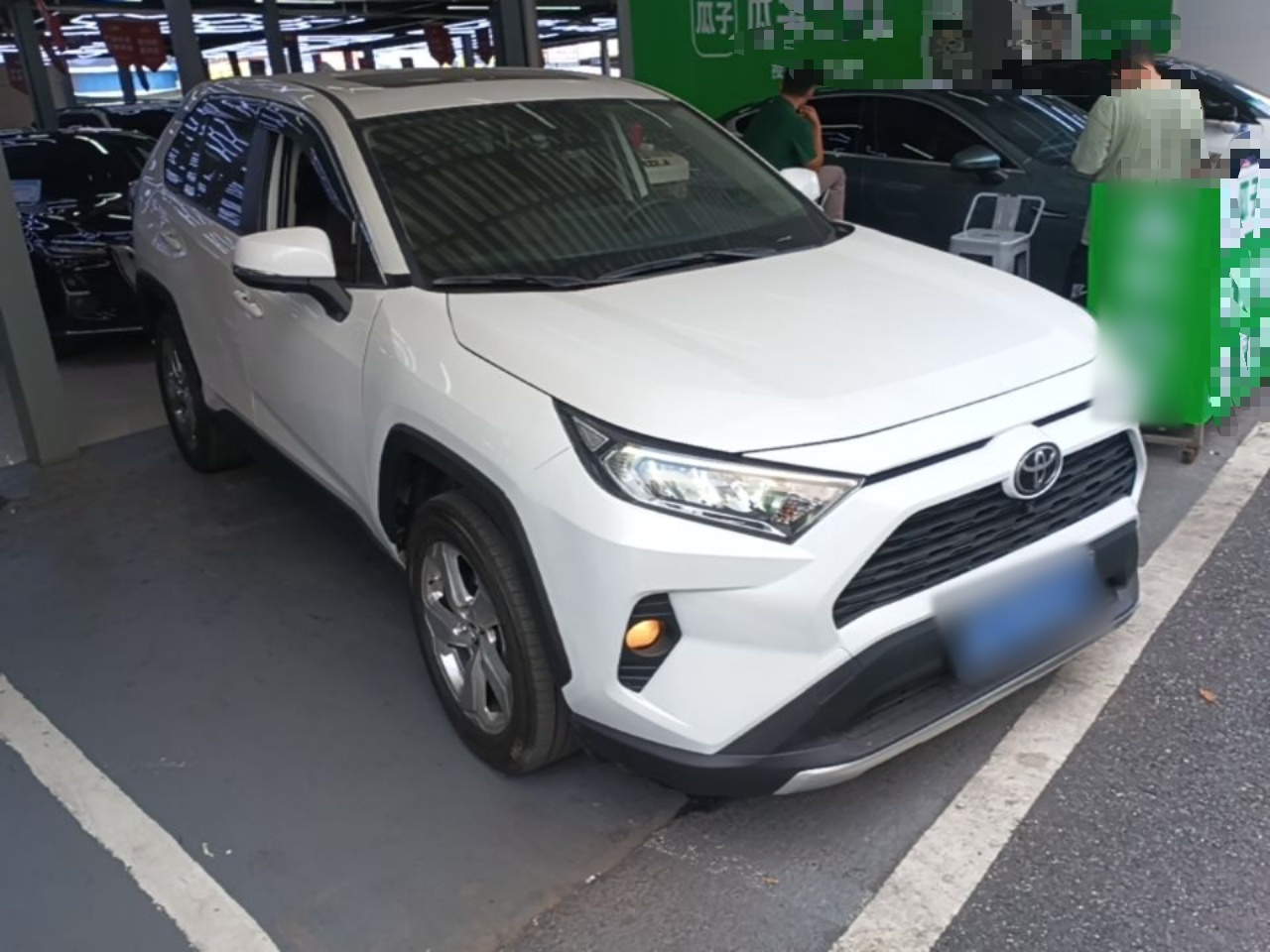 RAV4 2021 2.0L CVT RWD photo 5
