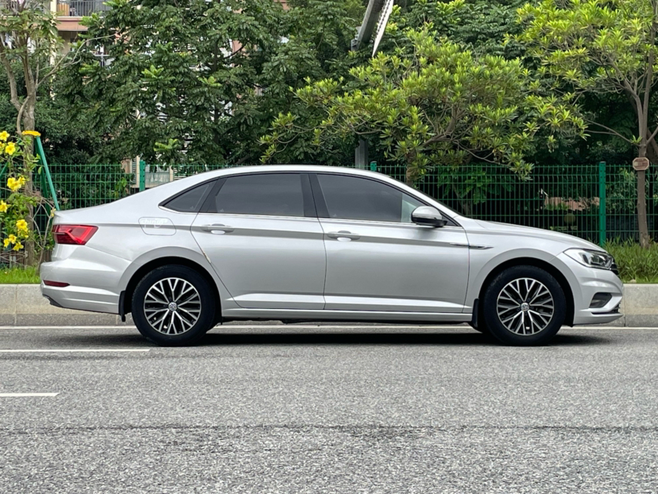 Sagitar 2020 200TSI DSG Comfort China VI photo 2