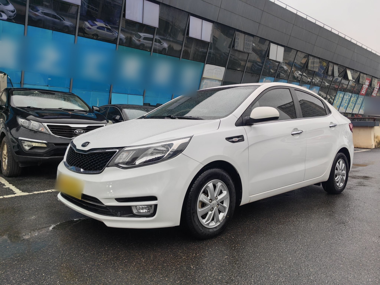 K2 2015 Sedan 1.4L AT GLS