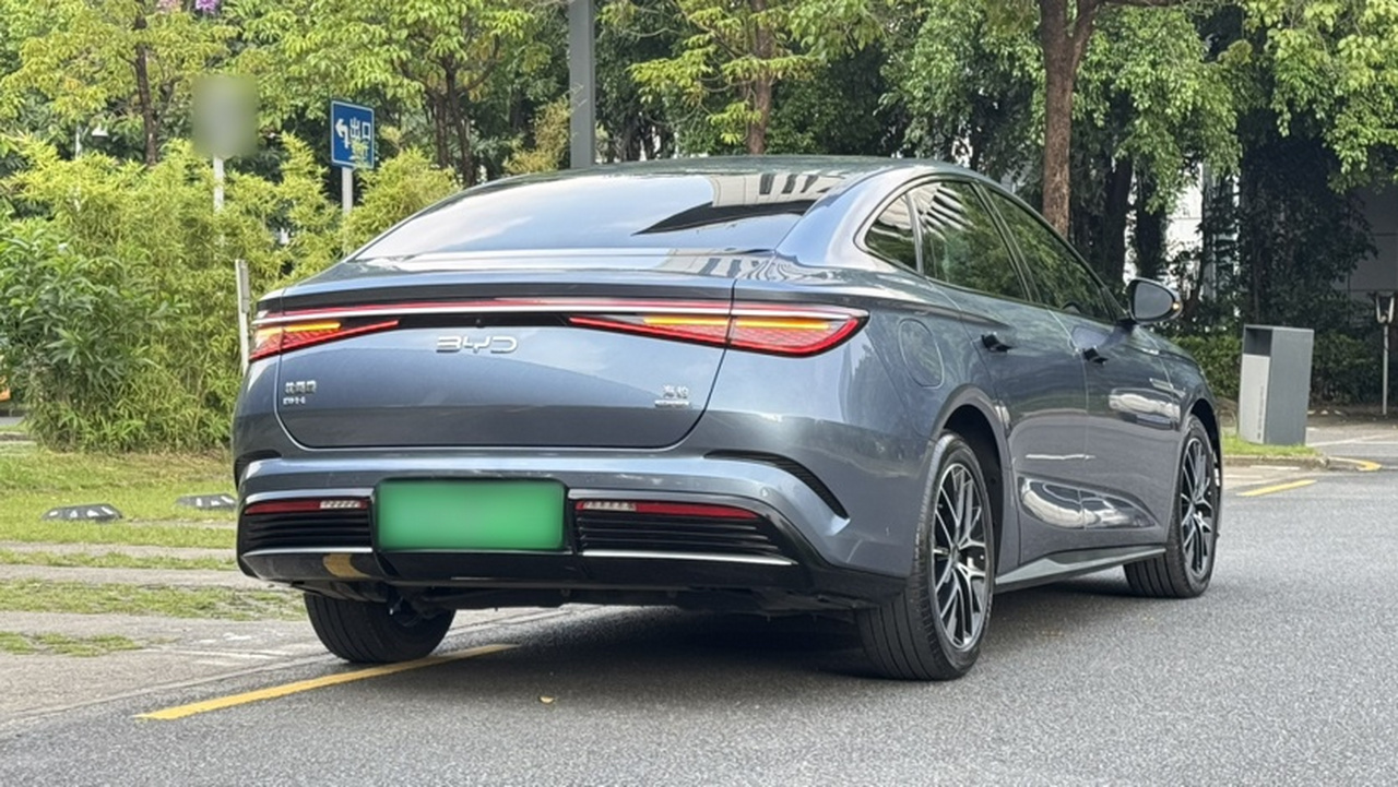Seal 2023 DM-i 1.5L 121km Premium photo 2