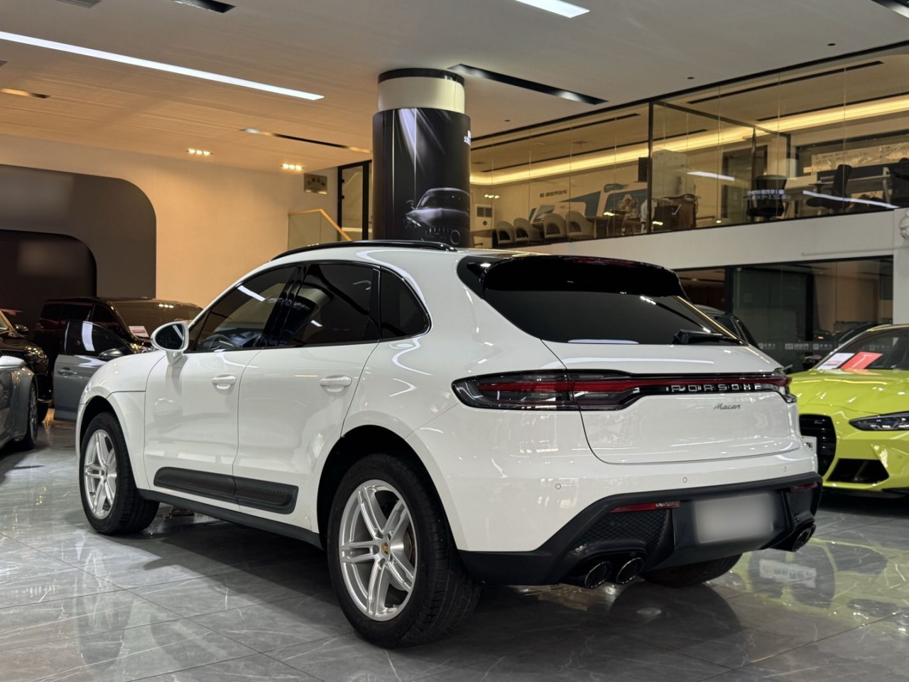 2024 Macan 2.0T photo 4