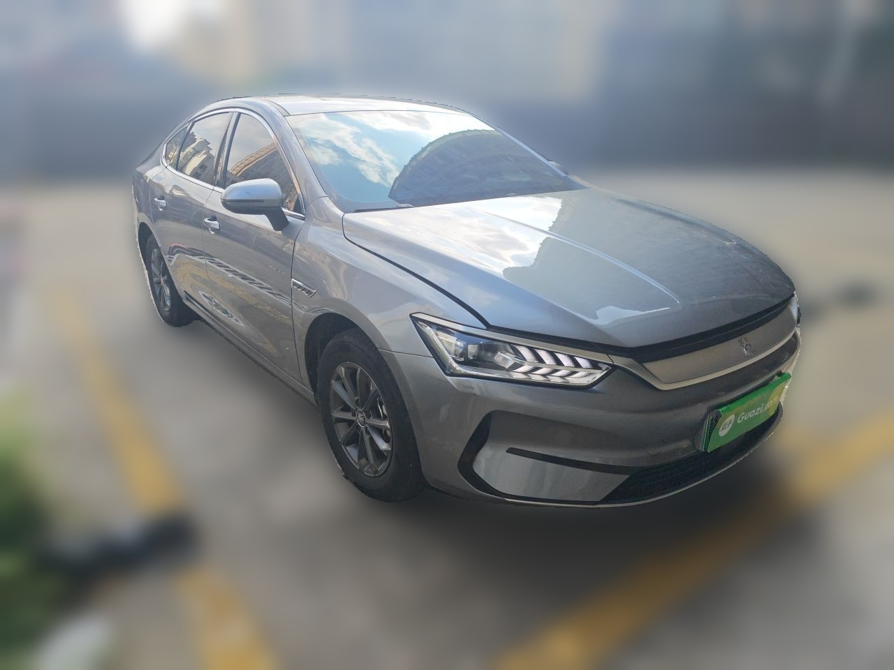 Qin PLUS 2023 EV 510KM photo 3