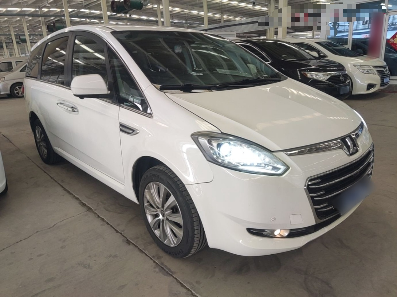 Luxgen 7 MPV 2019 2.0T Flagship photo 3