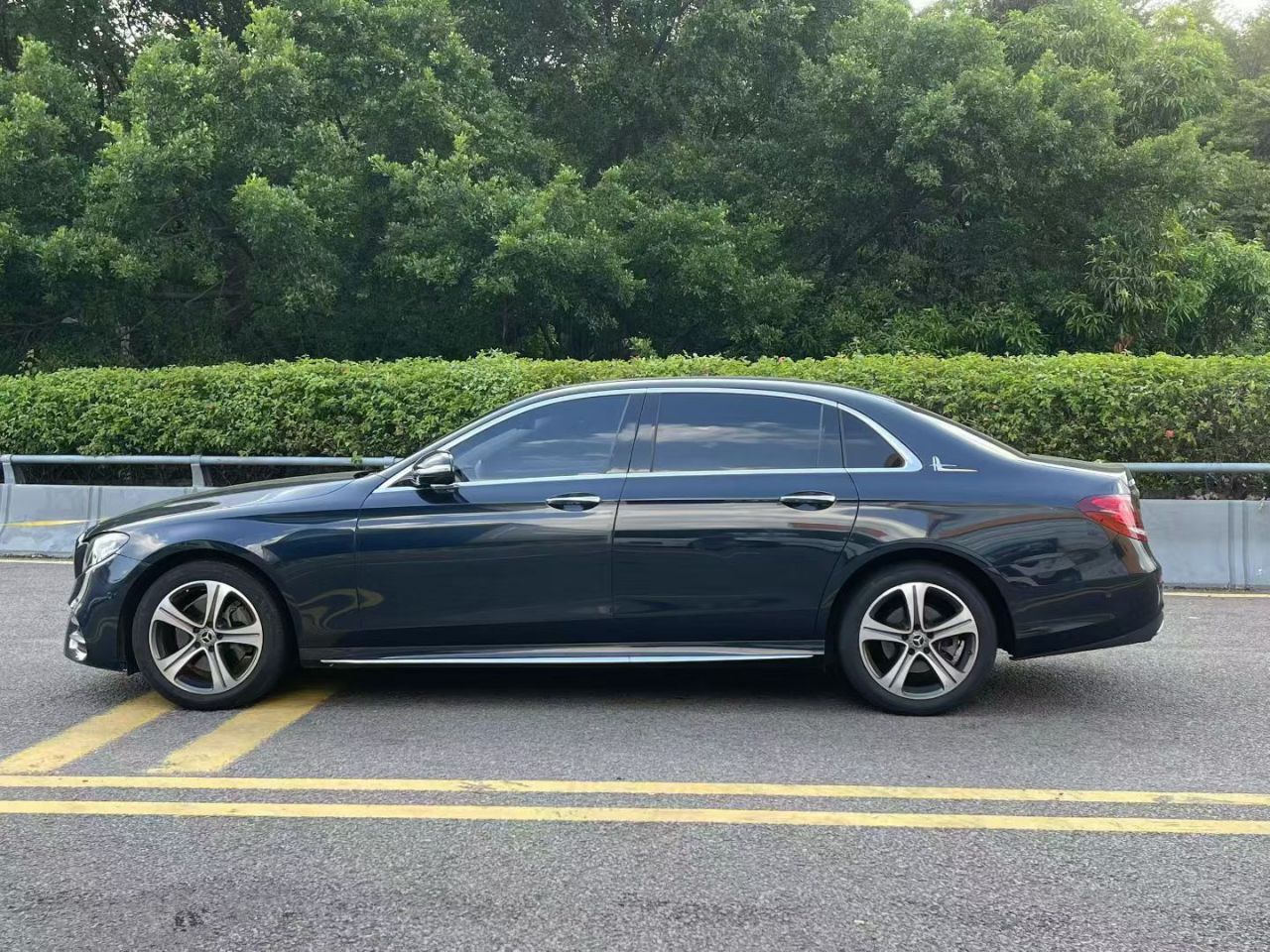 E-Class 2018 Facelift E 200 L Sport photo 4