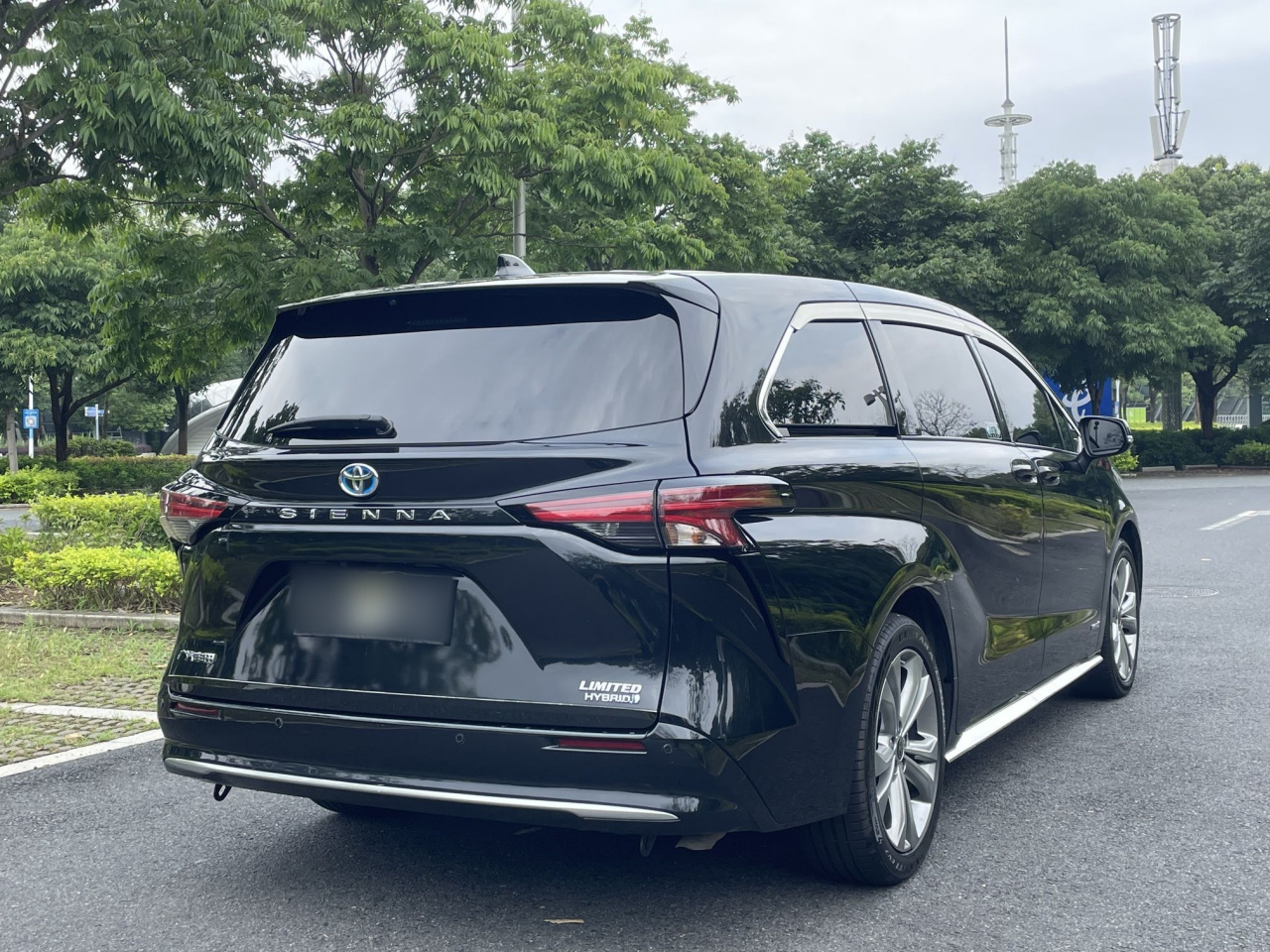 Sienna 2023 2.5L Hybrid Premium photo 4