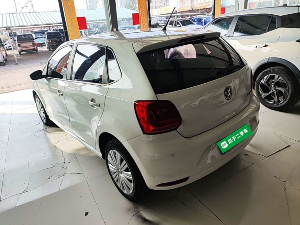 Polo 2016 1.6L AT Comfort photo 4