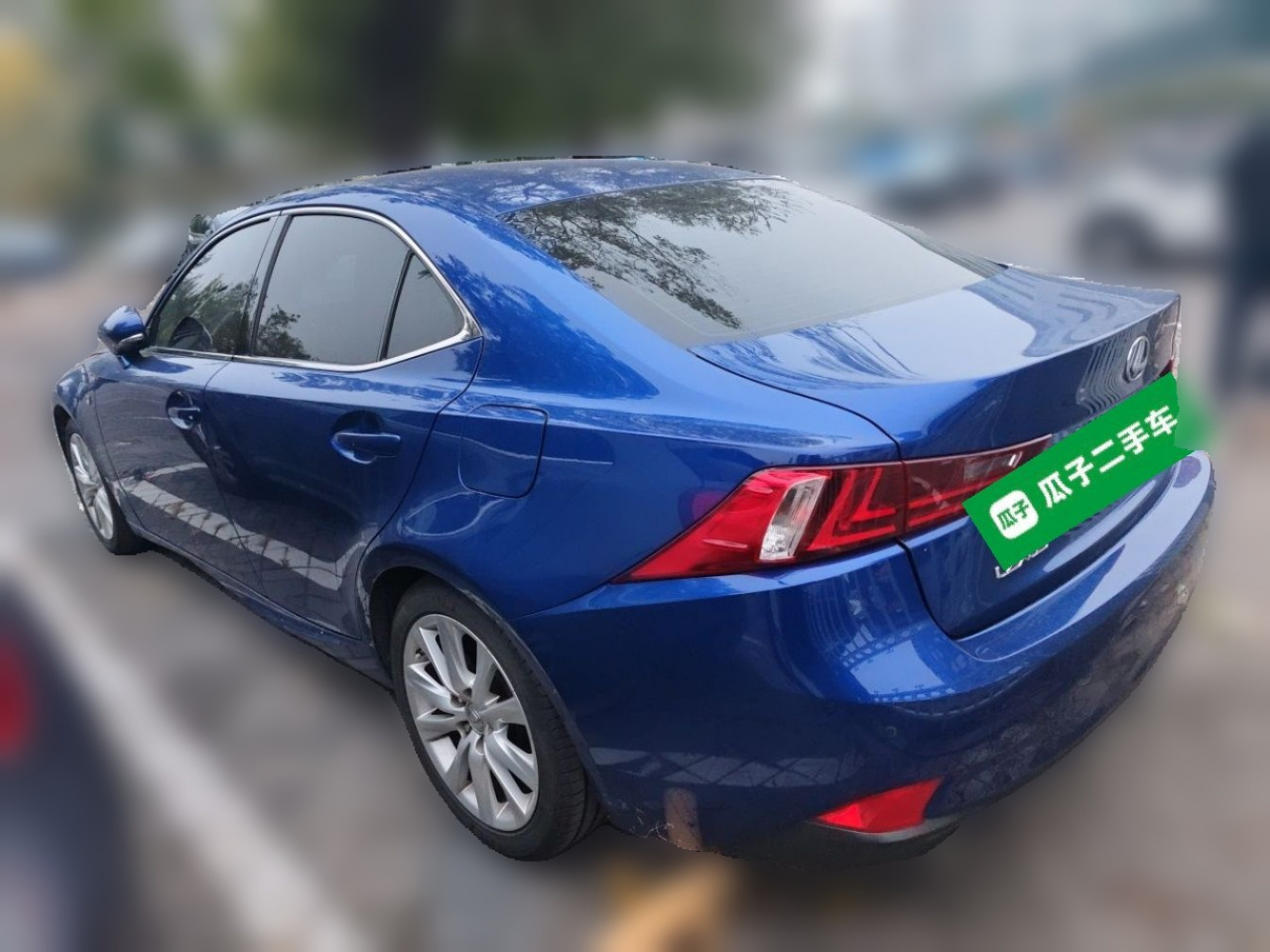IS 2015 200t F SPORT photo 4