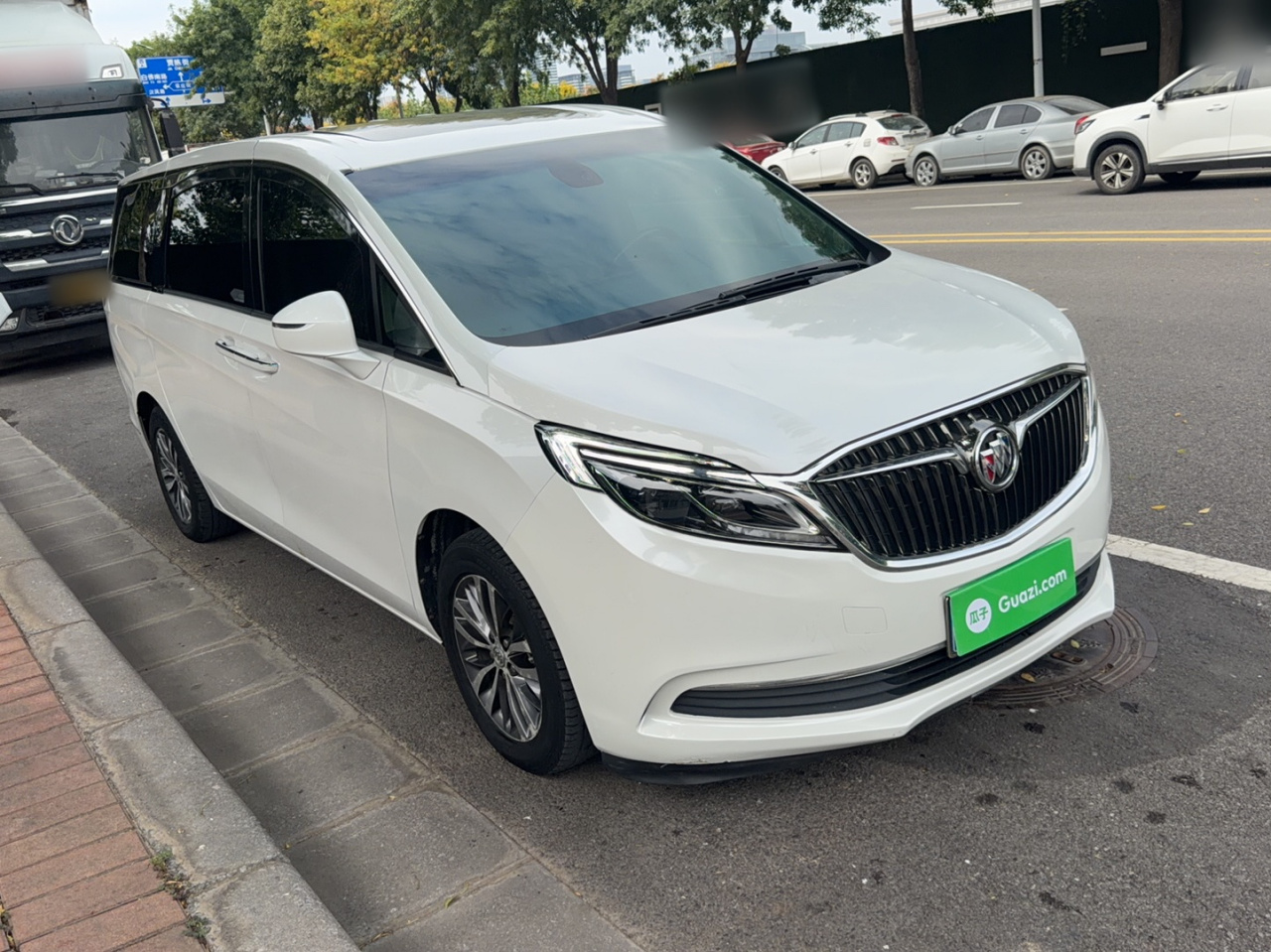 GL8 2017 ES 28T Luxury China V photo 3
