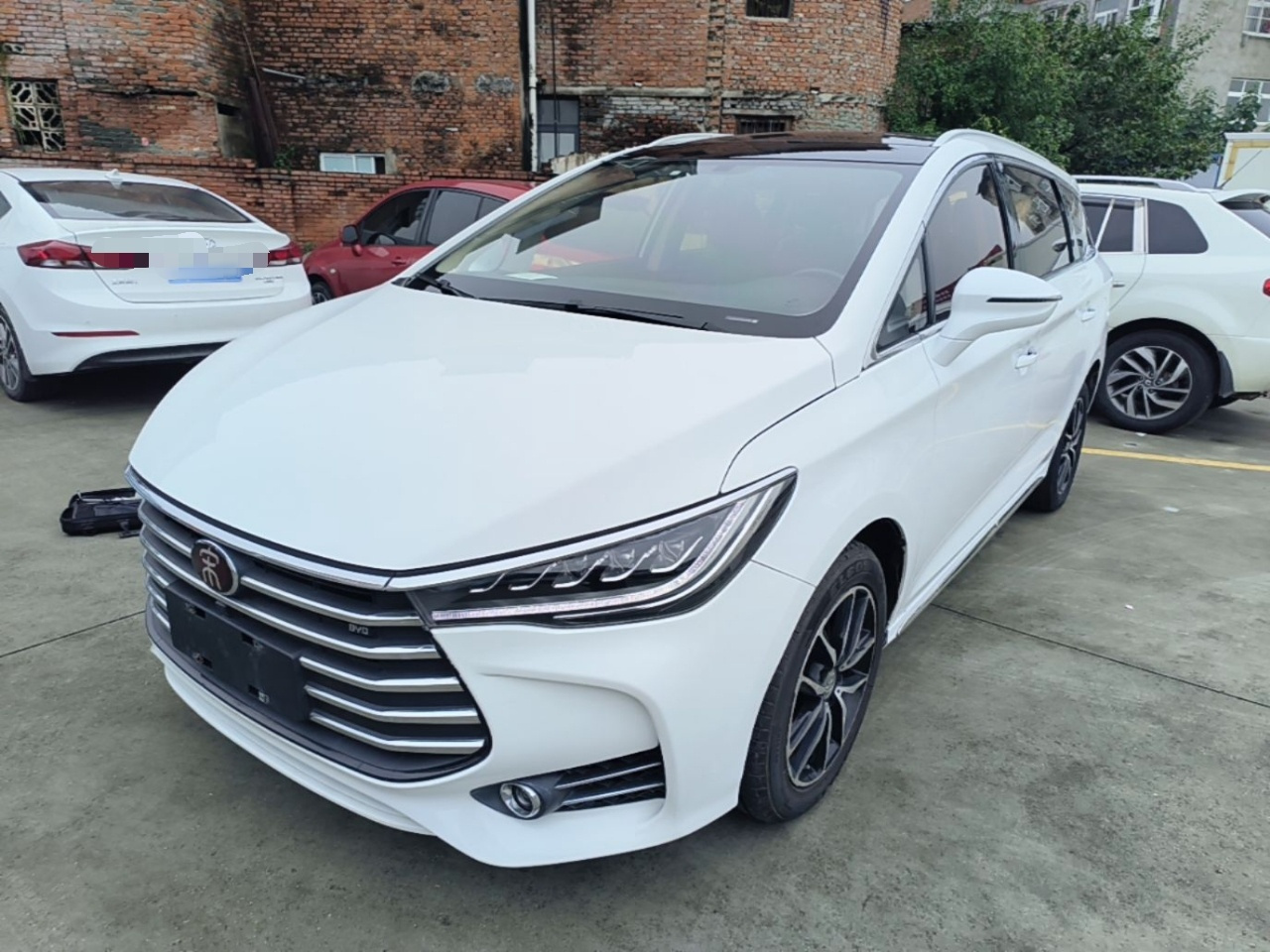 Song MAX 2018 1.5T AT Connected Elite 6-Seater