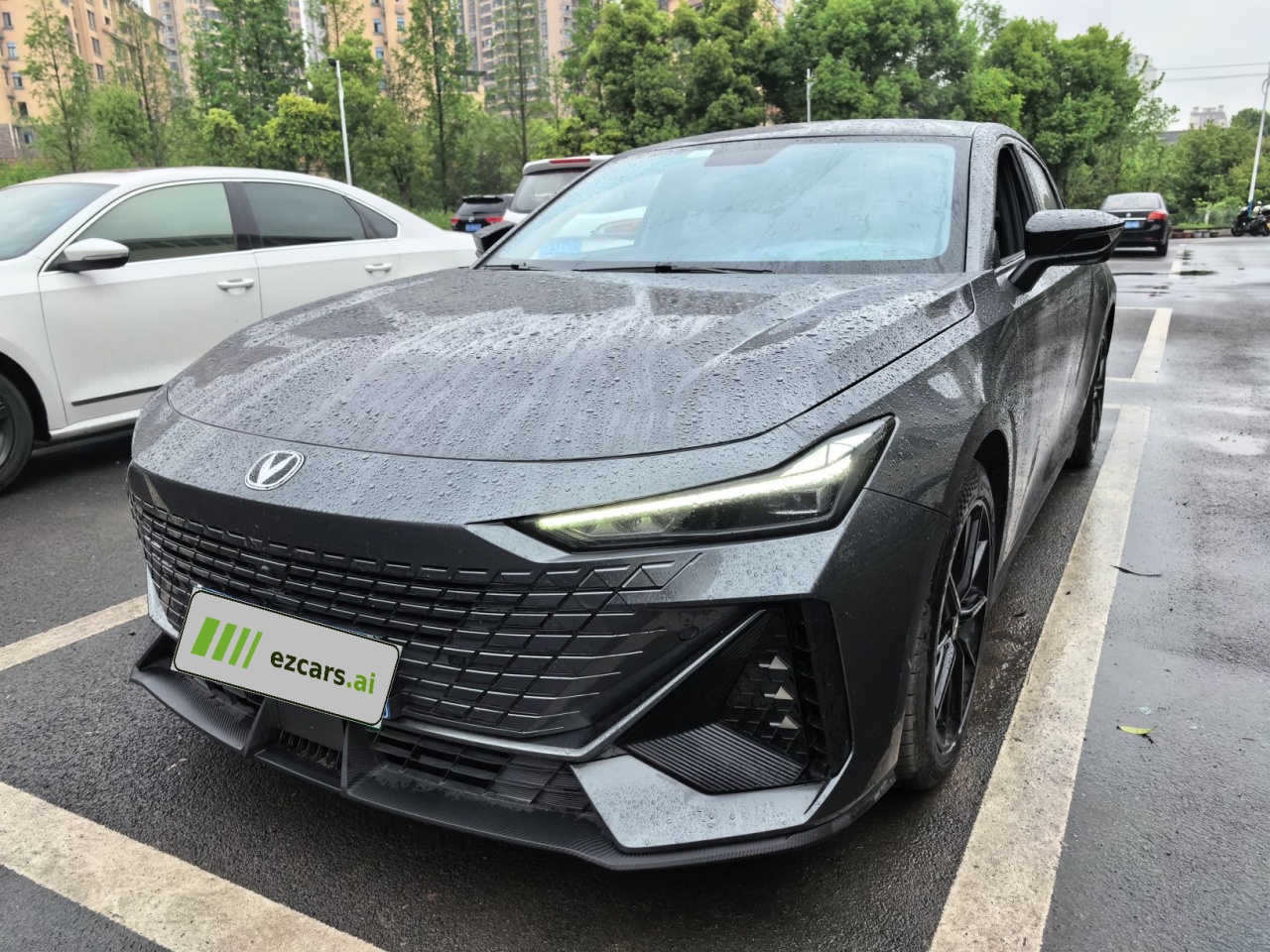 UNI-V 2022 1.5T Premium