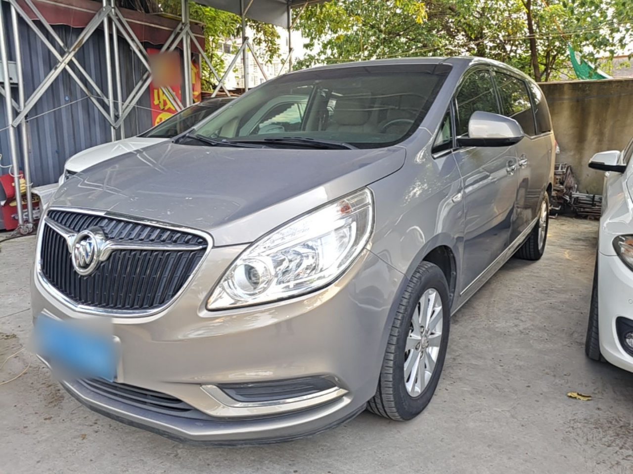 GL8 2018 28T Luxury China VI