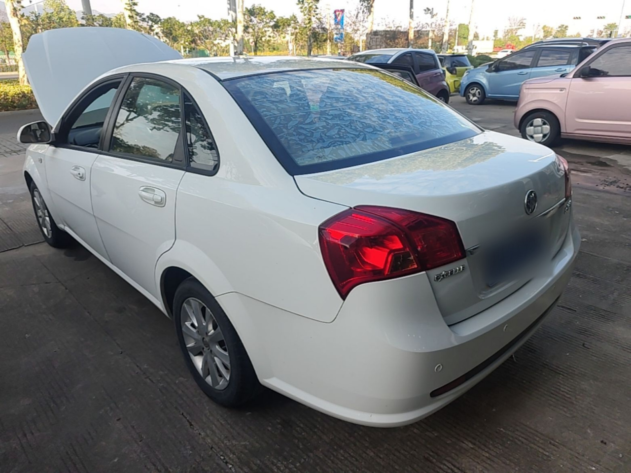 Excelle 2013 1.5L AT Exclusive photo 4