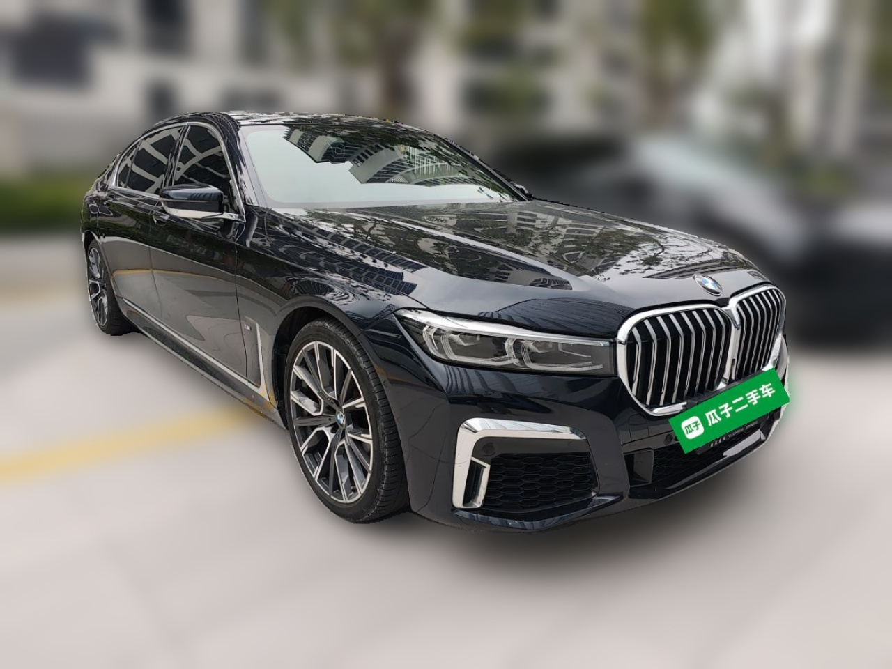 7 Series 2021 740Li Leading M Sport Package photo 3