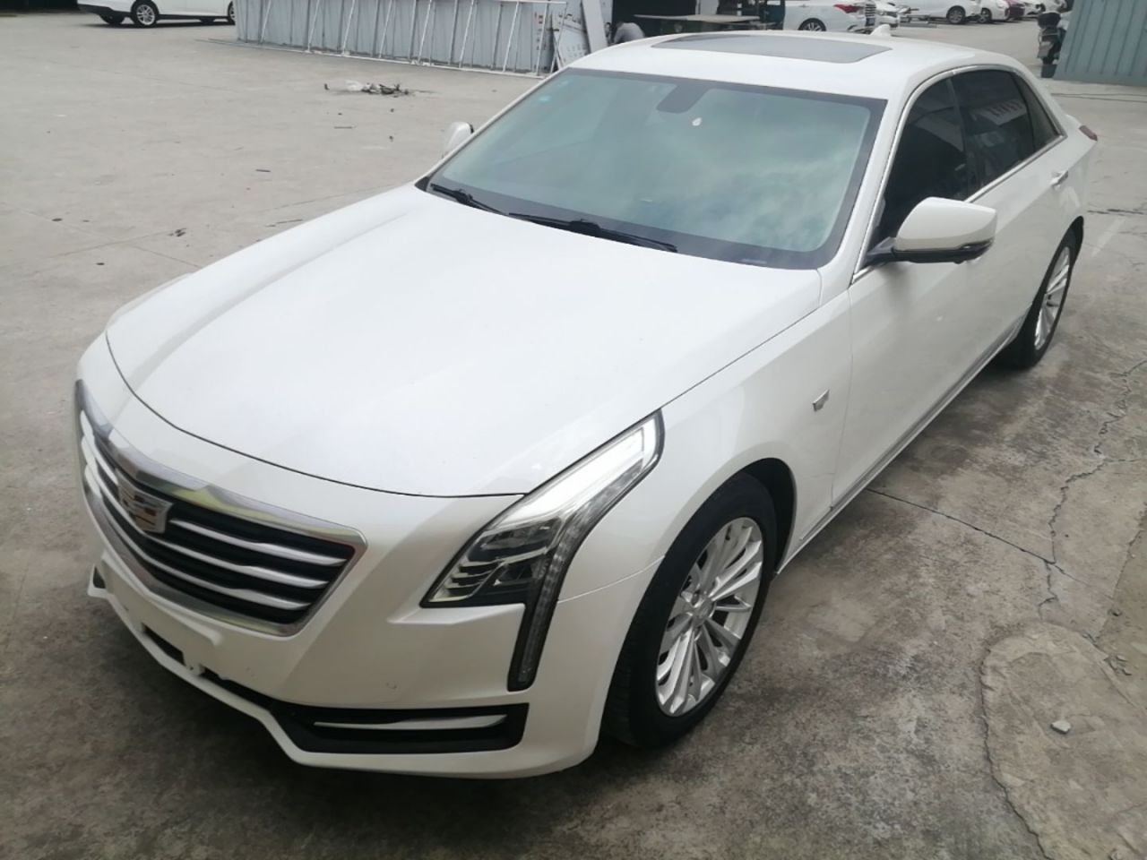 CT6 2017 28T Fashion