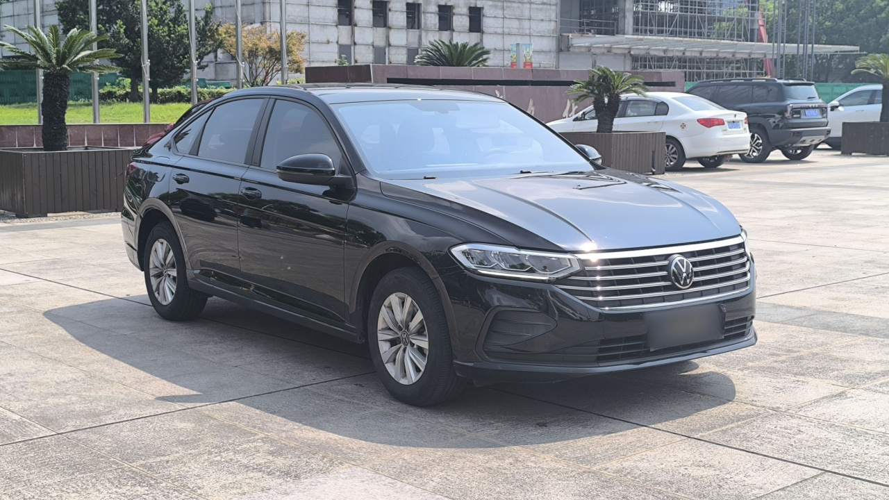 Lavida 2024 1.5L AT photo 3