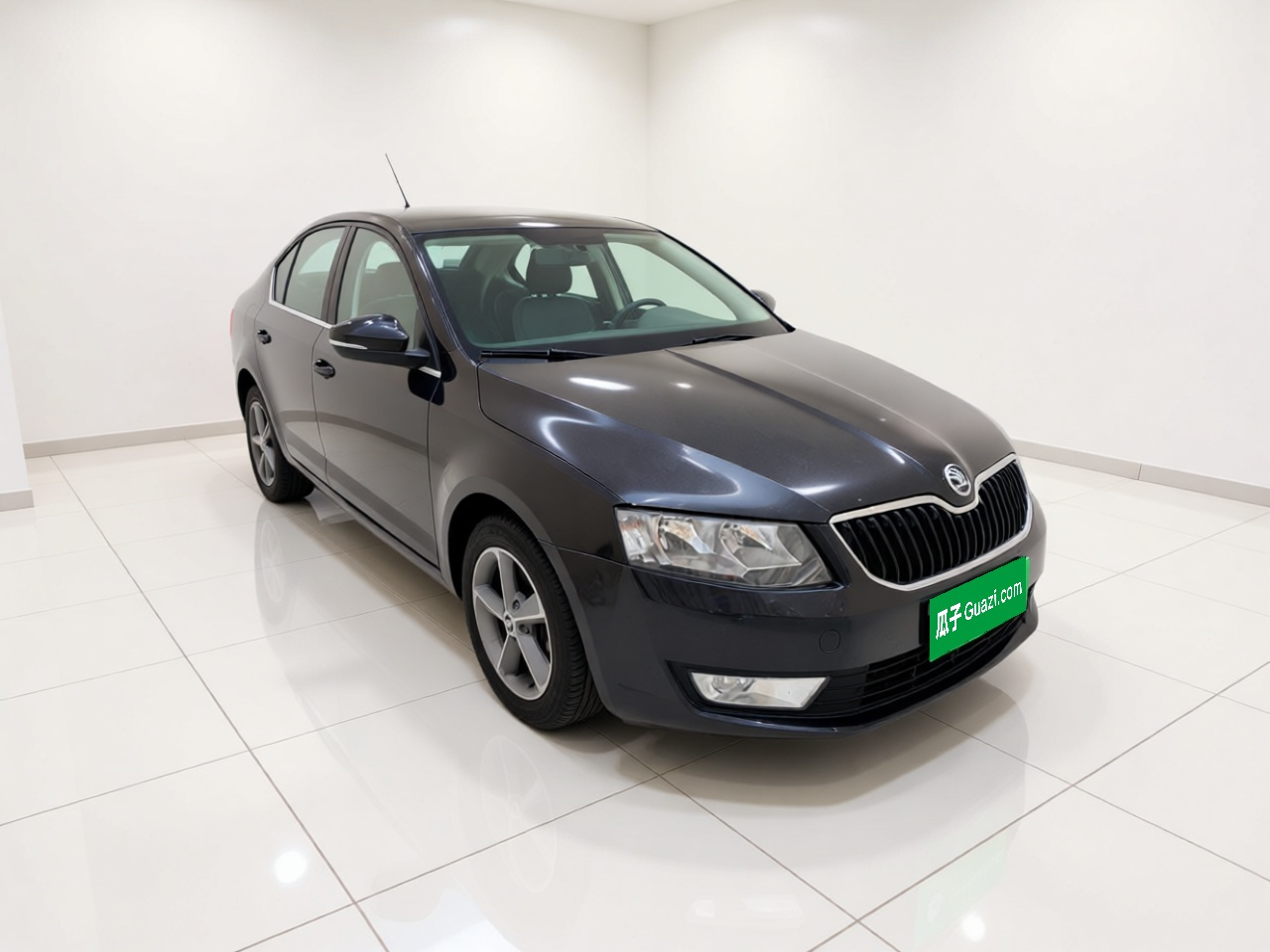 Octavia 2016 1.6L MT photo 3
