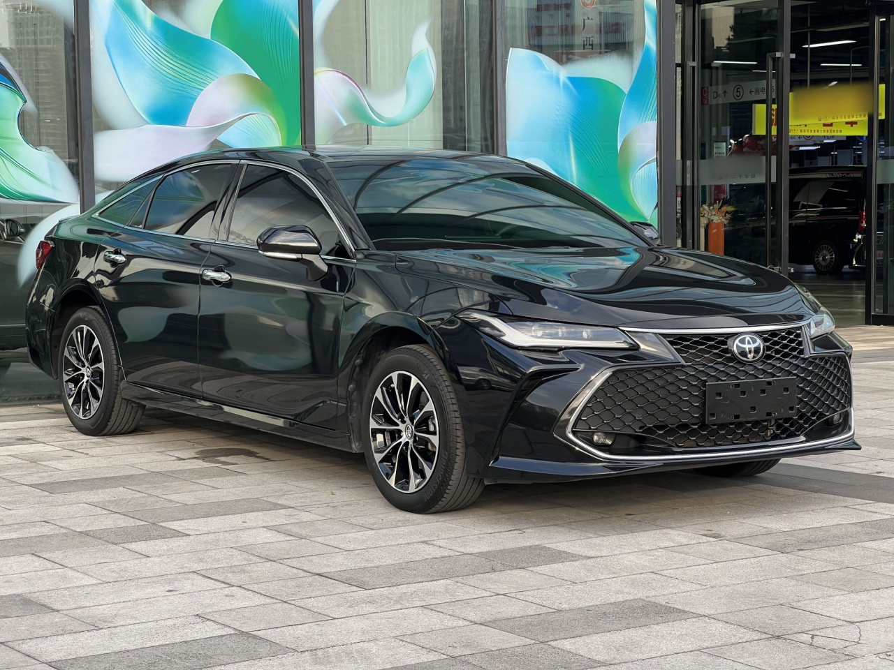 Avalon 2023 2.5L Luxury photo 2