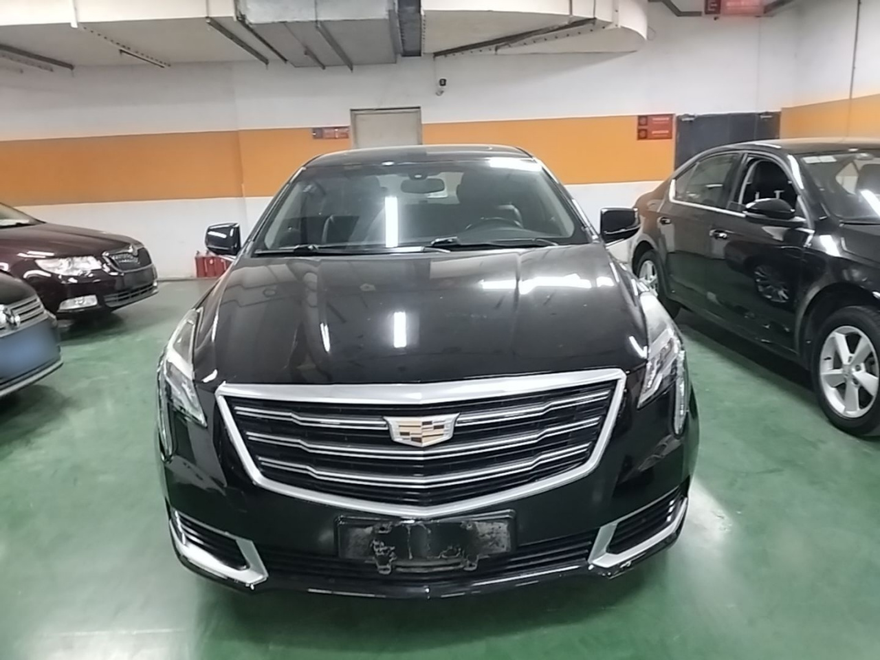 XTS 2018 28T Tech photo 2