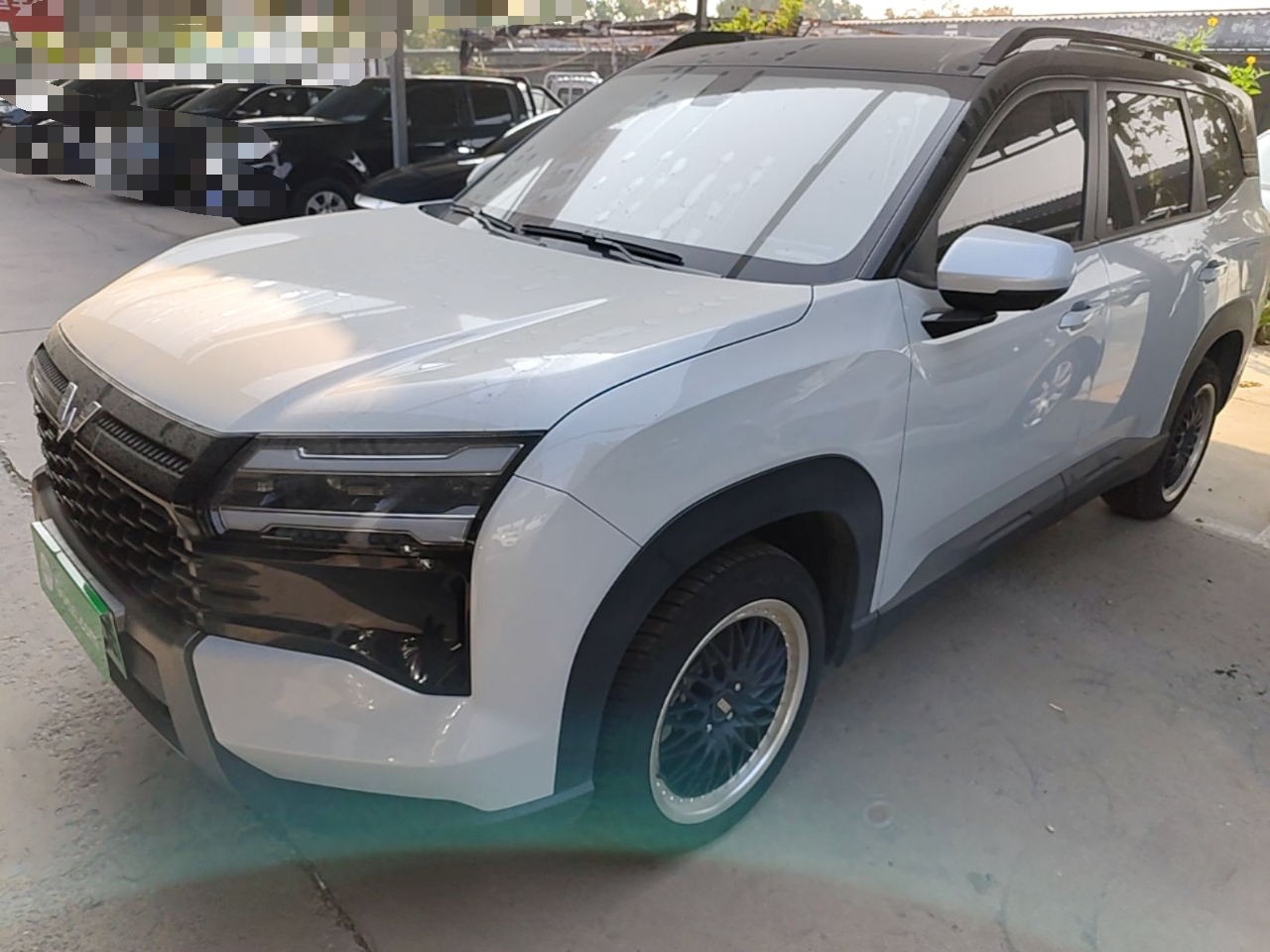 560 EV 2026 125km Luxury