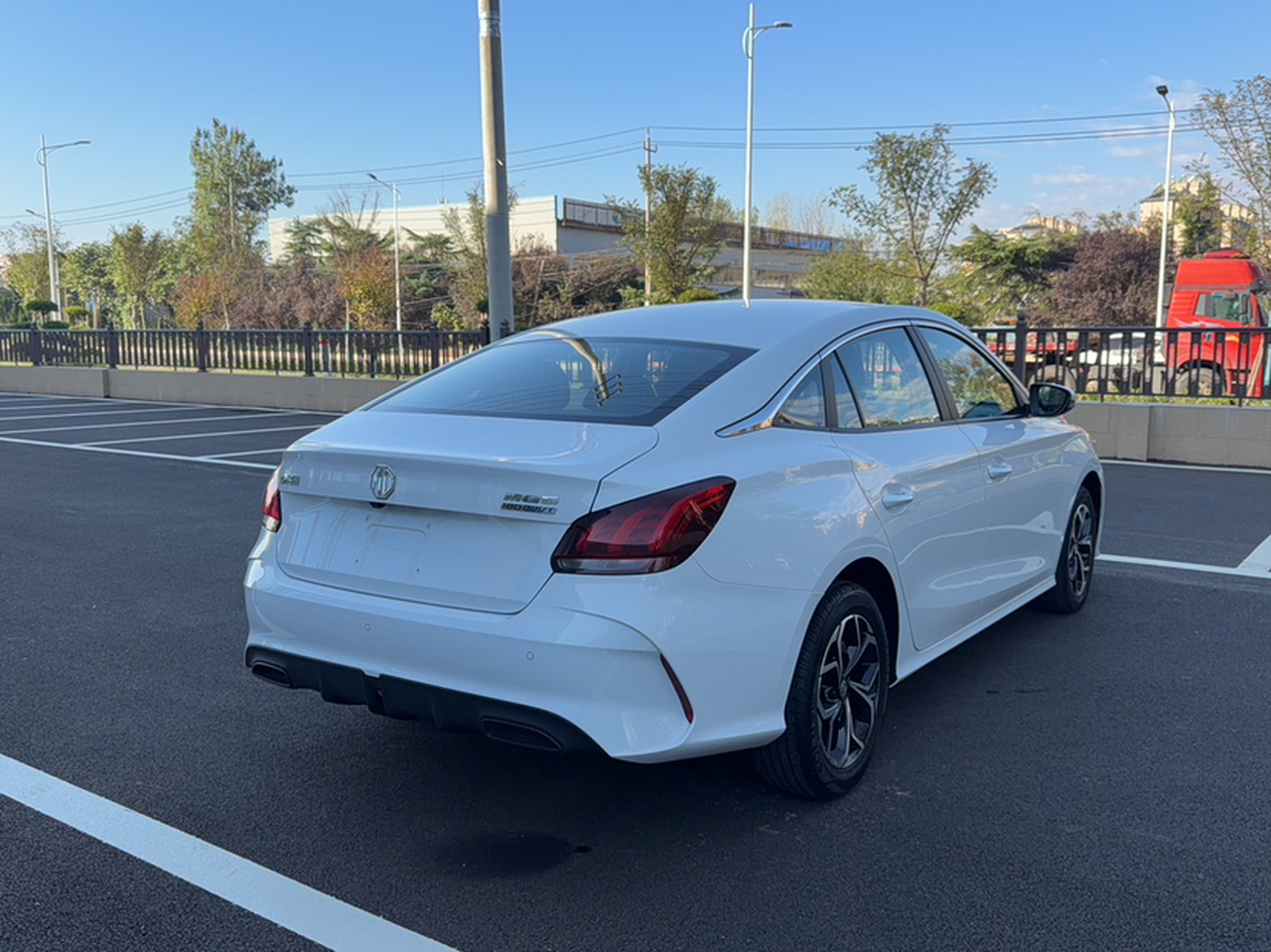 MG5 2023 180DVVT MT photo 4