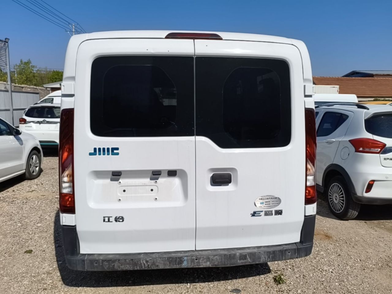 E 2025 41.86kwh Short Wheelbase photo 5