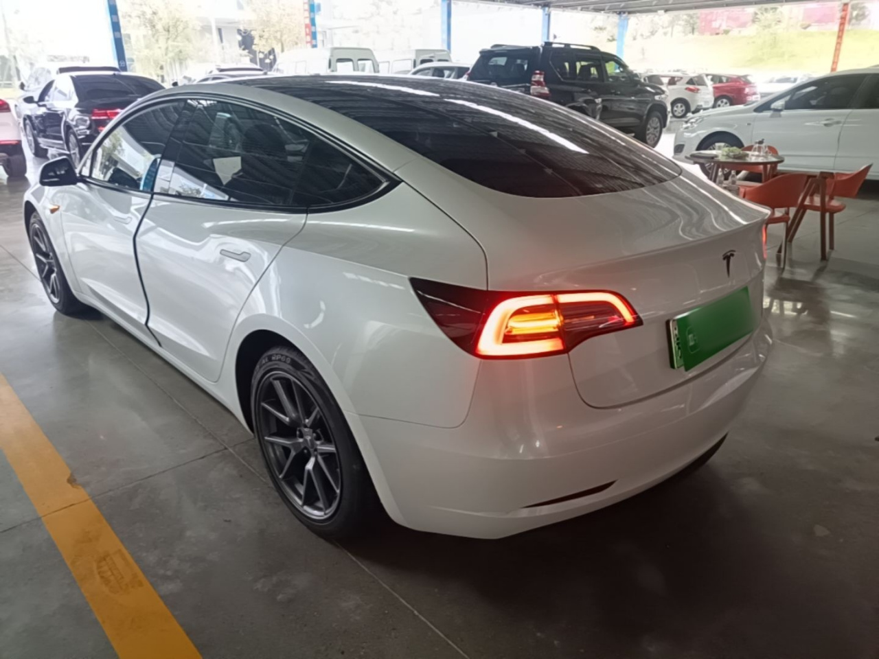 Model 3 2022 RWD photo 4