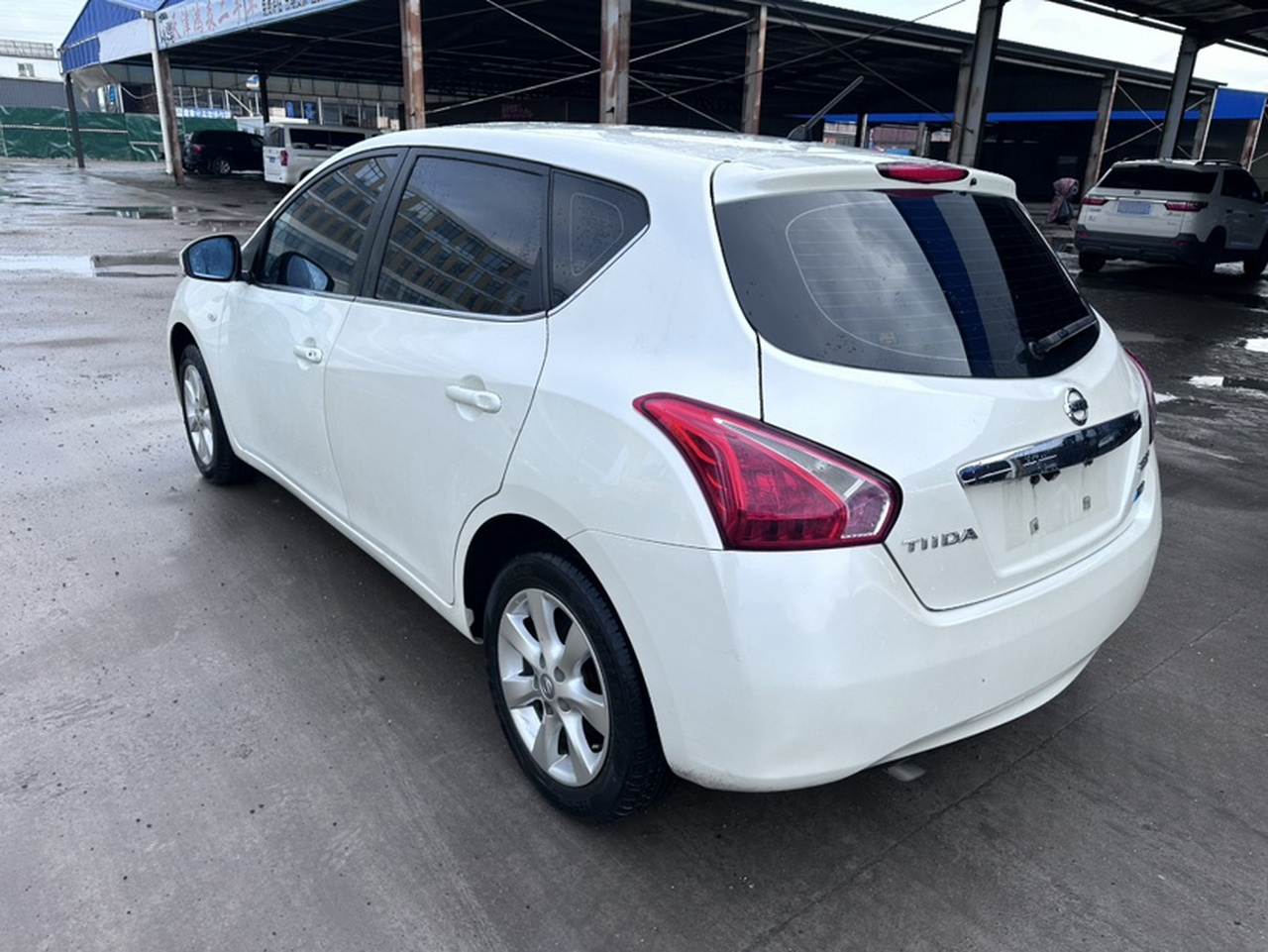 Tiida 2011 1.6L CVT Smart photo 4