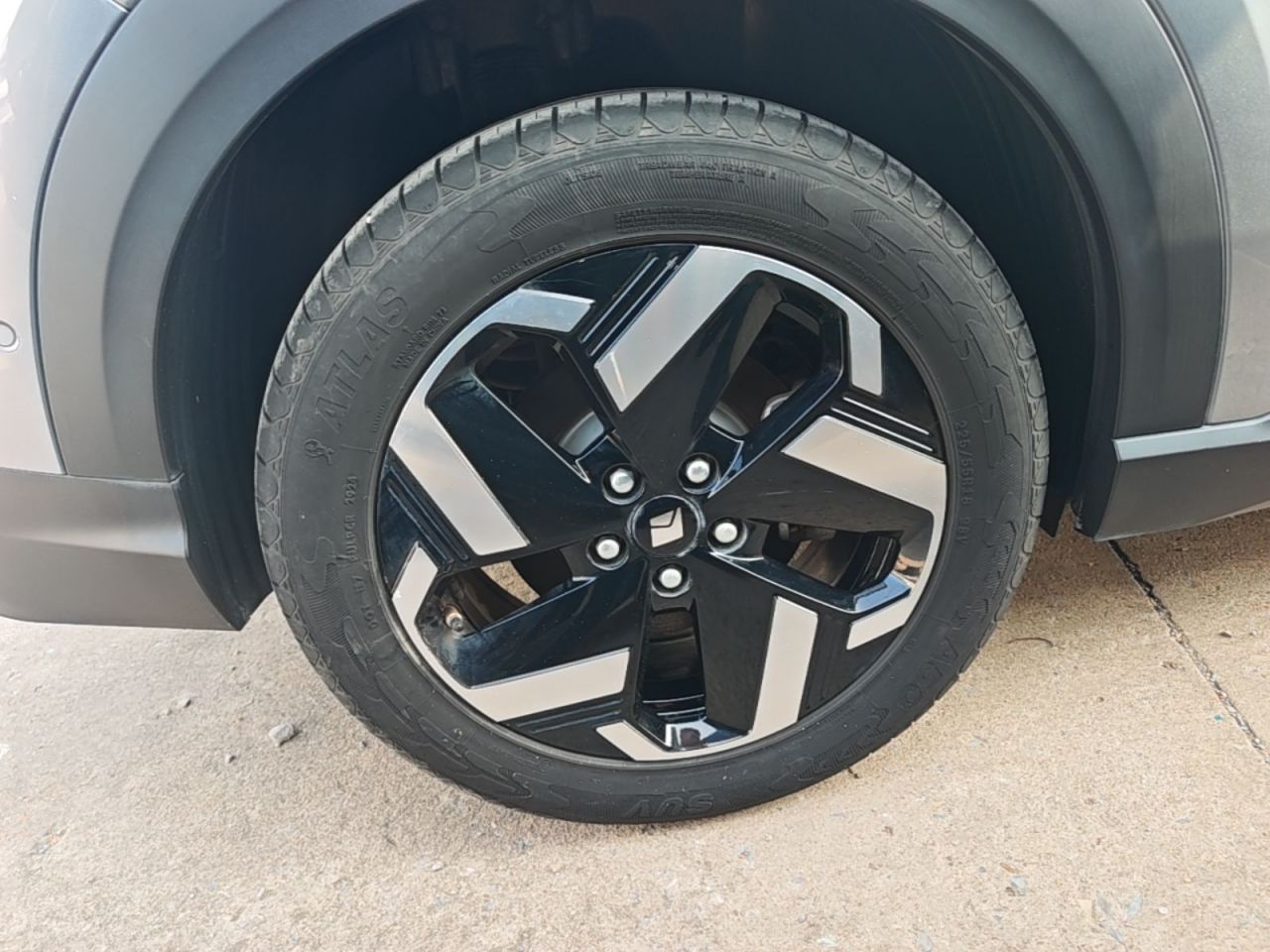 2024 600km EV photo 4